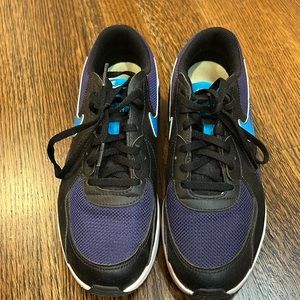 Nike. Air max. Size 5Y. Worn once